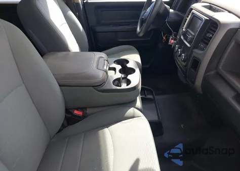 2018 Ram 1500 Tradesman 4X2 5'7 Box z USA, uszkodzony, nr VIN 1C6RR6KM0JS278331